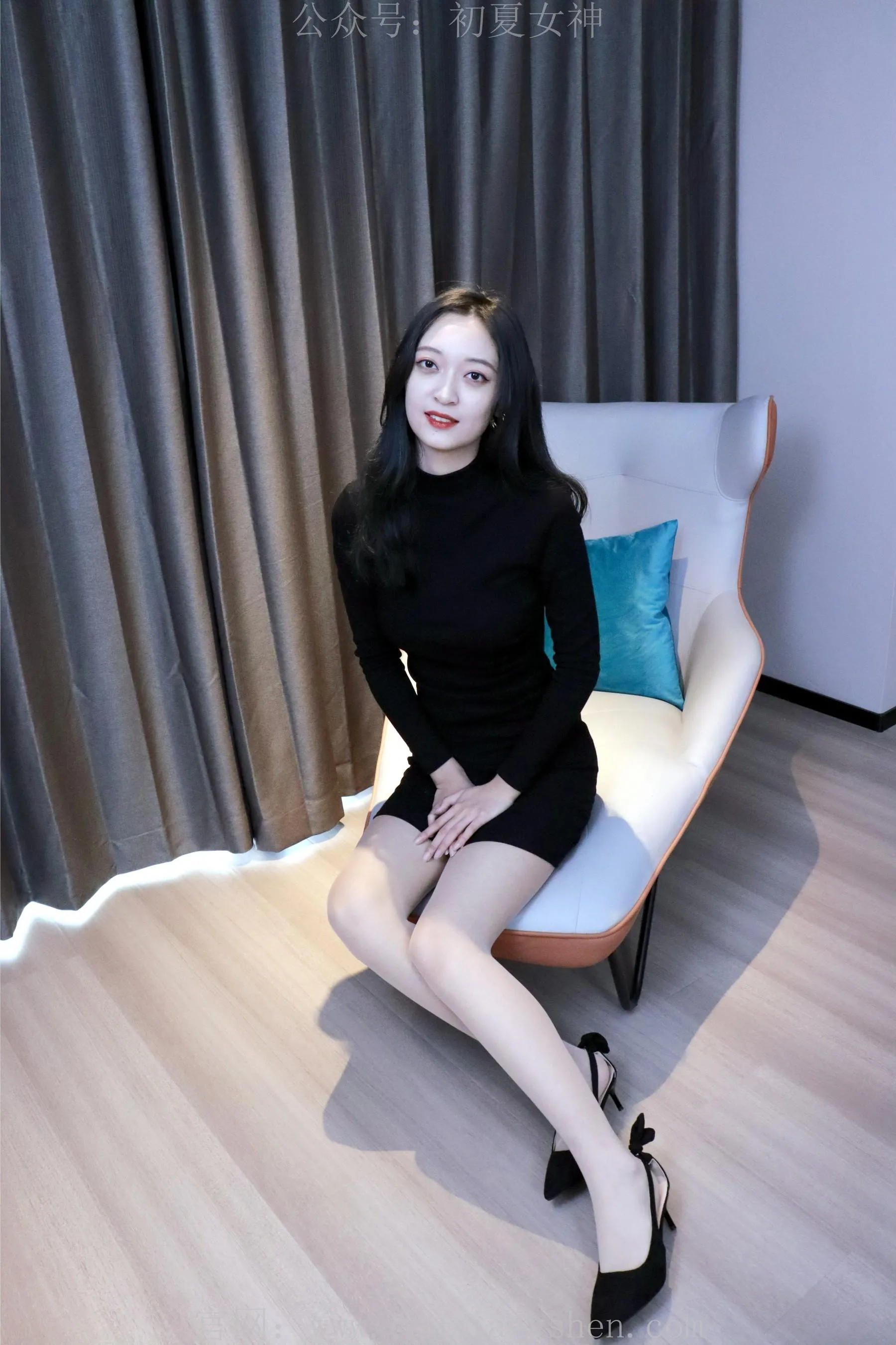 初夏女神 NO.003 依依 黑色瘦身衣搭配37码高跟鞋 [111P]插图9
